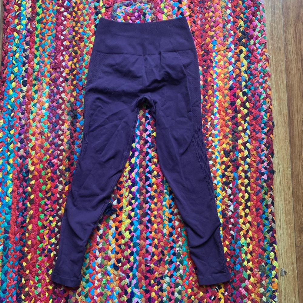 Lululemon compression crop leggings